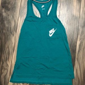 Nike tank women’s size XS